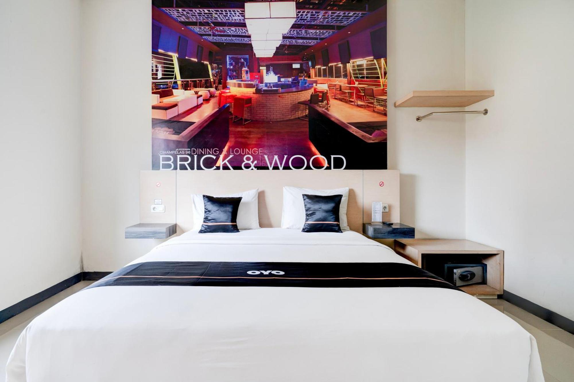 Townhouse Oak Cihampelas Near Ciwalk Formerly Promenade Hotel Μπαντούνγκ Εξωτερικό φωτογραφία