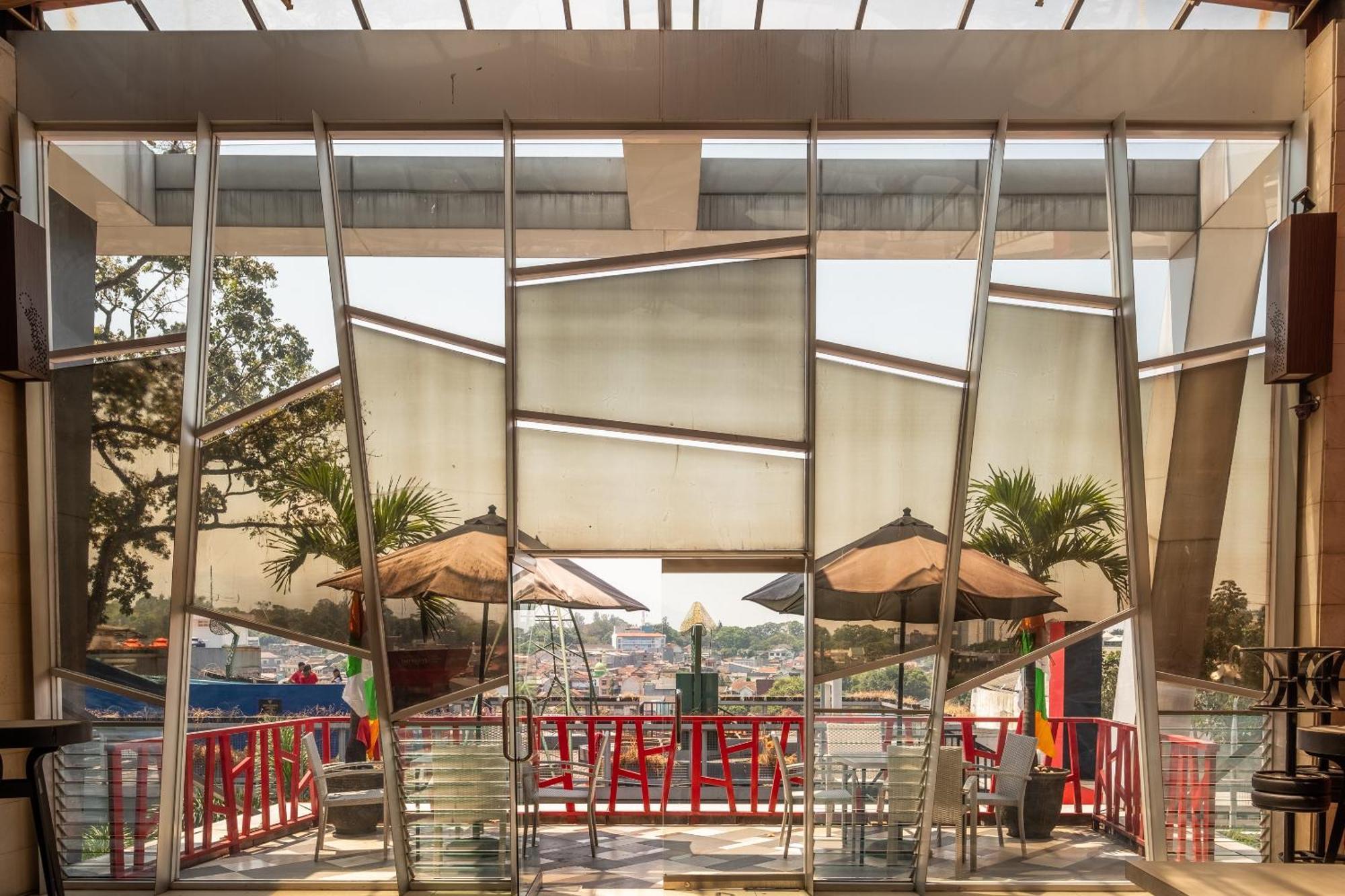 Townhouse Oak Cihampelas Near Ciwalk Formerly Promenade Hotel Μπαντούνγκ Εξωτερικό φωτογραφία